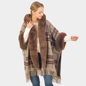 Plaid Pattern With Solid Faux Fur Trim Edge cape